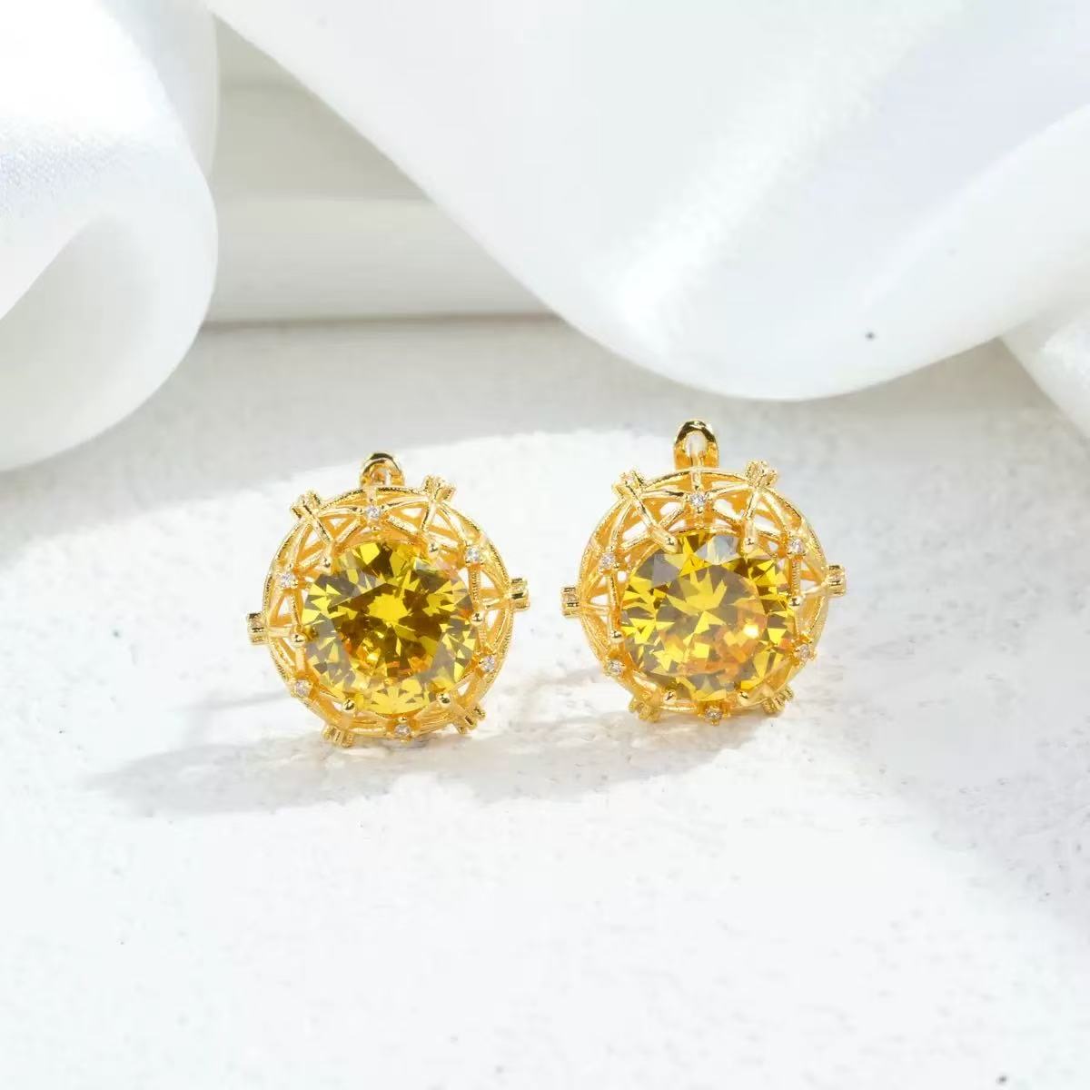 Citrine Bird's Nest Luxury Round Pendant Jewelry