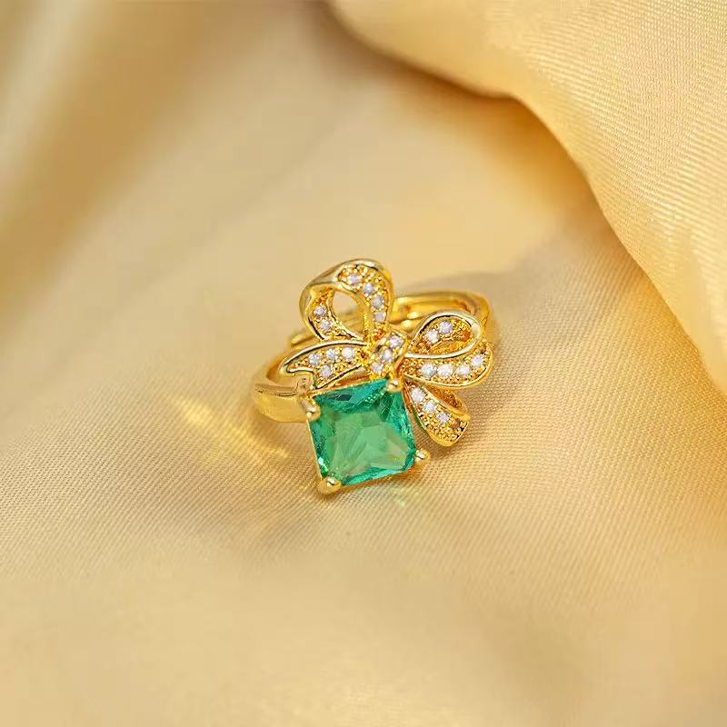 Emerald Bow Jewelry Set
