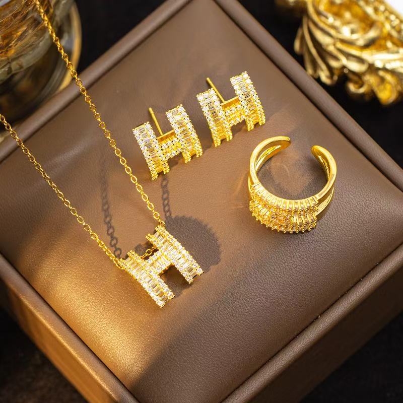 Full Diamond H Jewelry Set