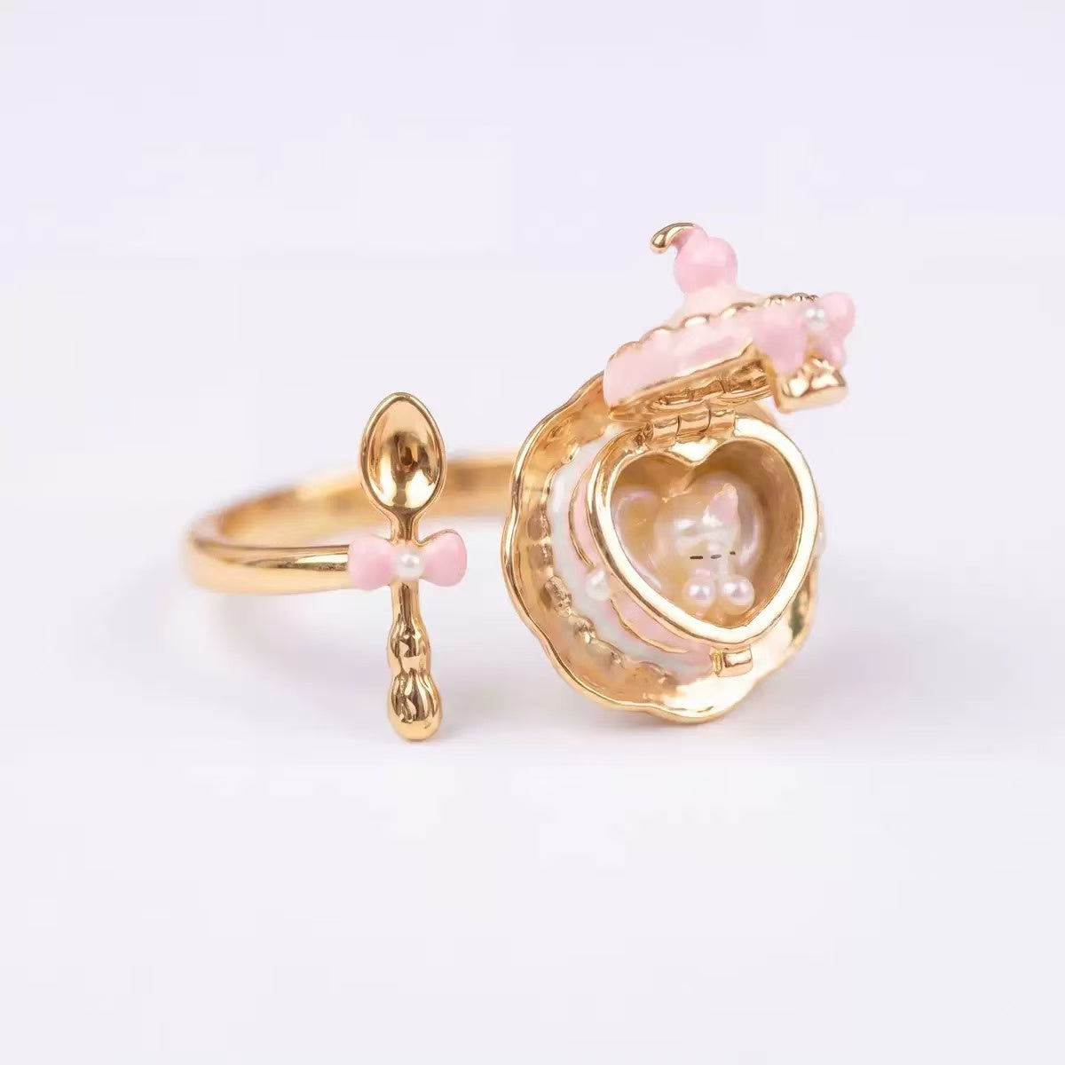 18K Gold Cup Opening Necklace
