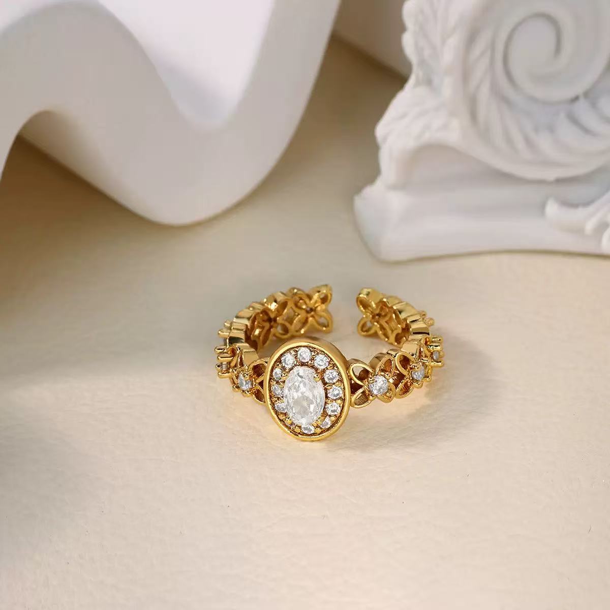 18k Zirconia Open Ring