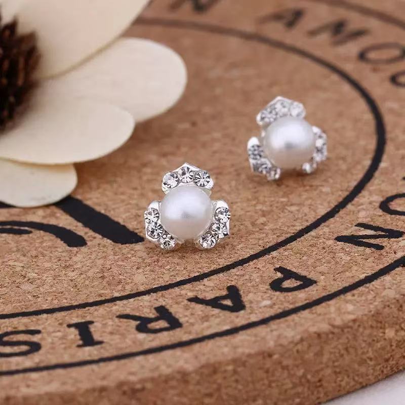 Sparkling Diamond Pearl Stud Earrings