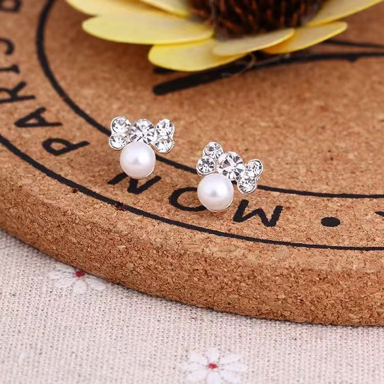 Sparkling Diamond Pearl Stud Earrings