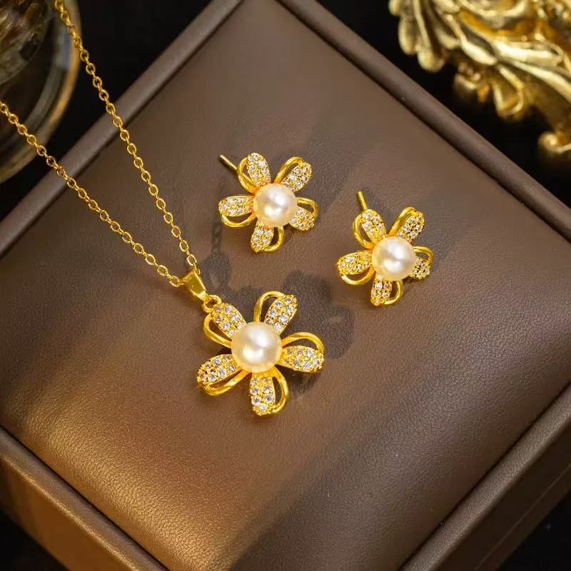 Pearl Five-Petal Flower Jewelry Set