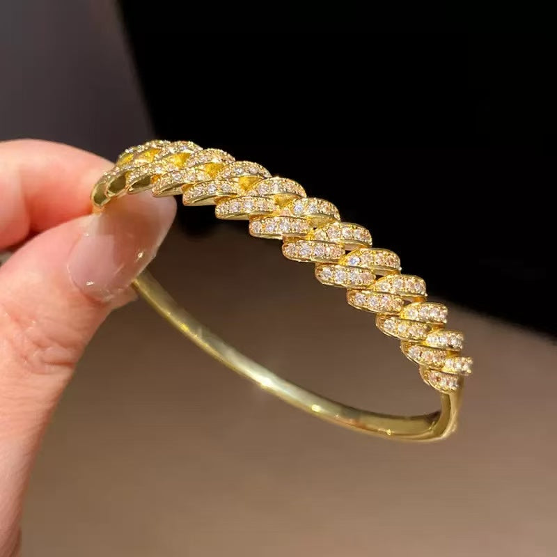 18K Zircon Bangle