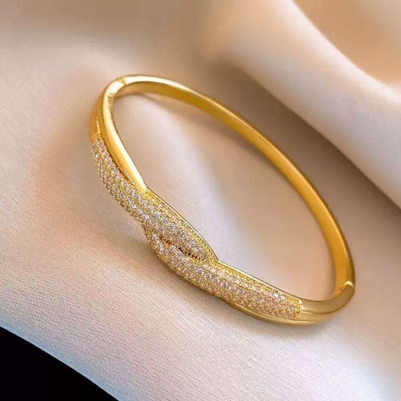 18K Zircon Bangle