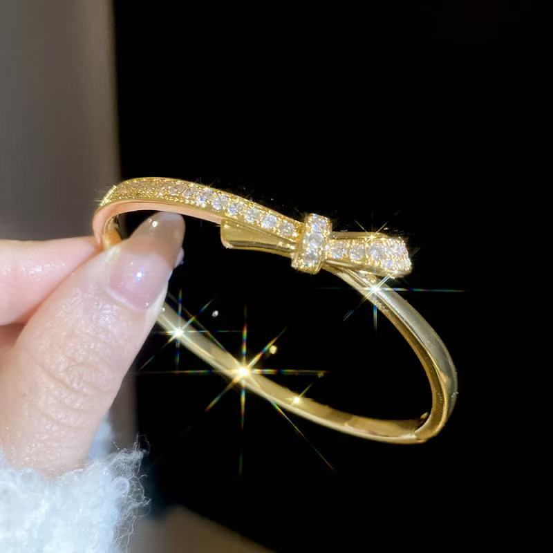 18K Full Diamond Bow Bracelet