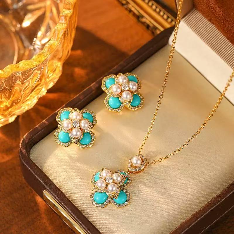 Luxury Blue Turquoise Flower Necklace