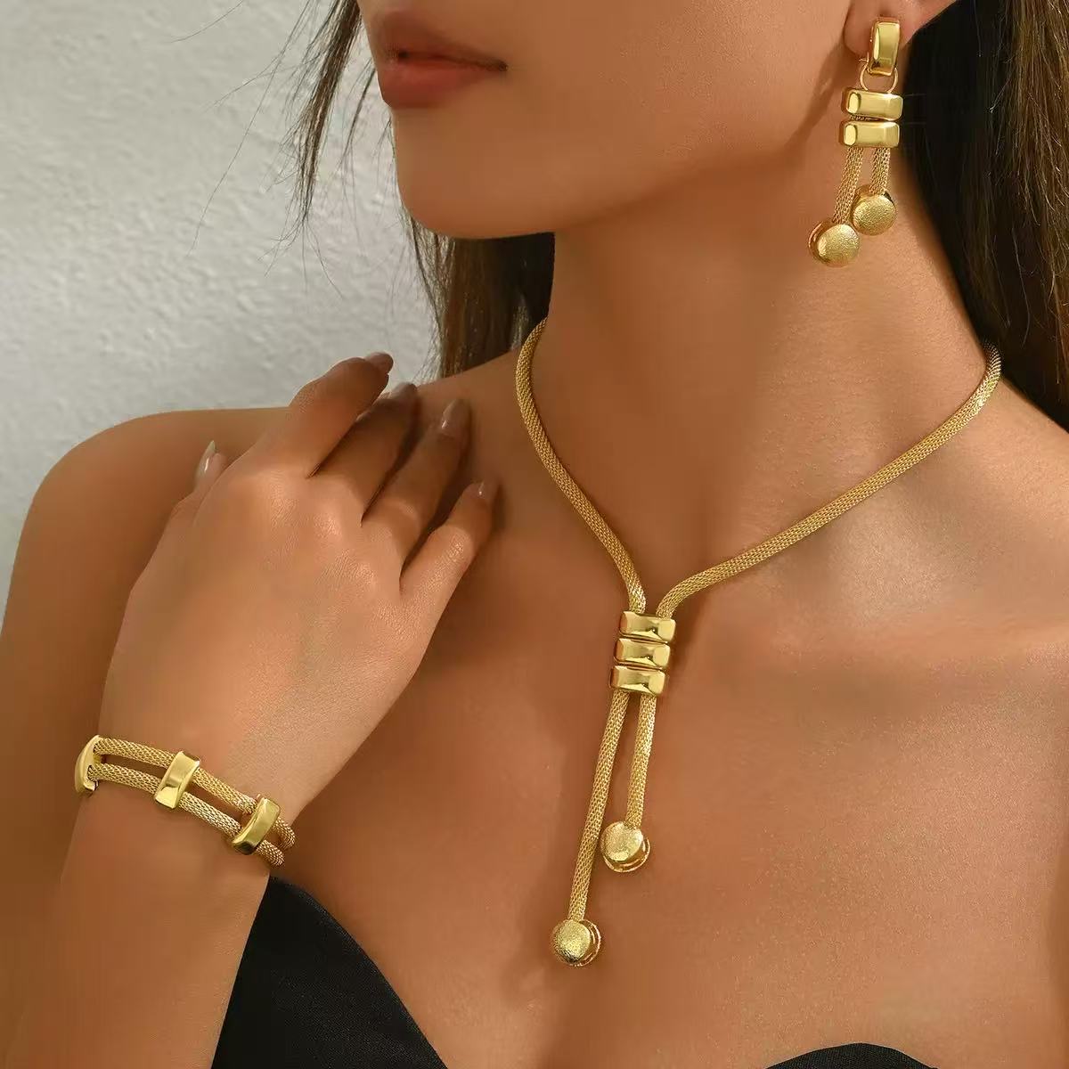 18K Gold Long Geometric Tassel Necklace Set