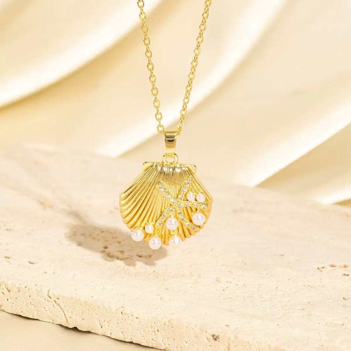 Ocean Series Copper Gold Plated Crab Pearl Zircon Necklace