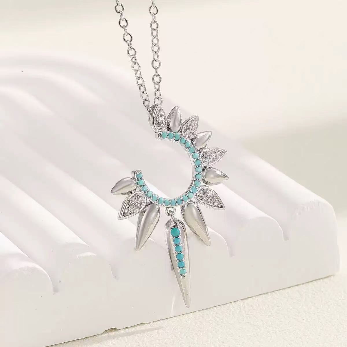 Blue Turquoise Zircon Tarot Sun Flower Necklace