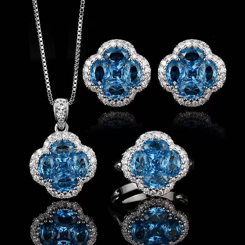 Blue Spinel Four-Leaf Clover Jewelry Set