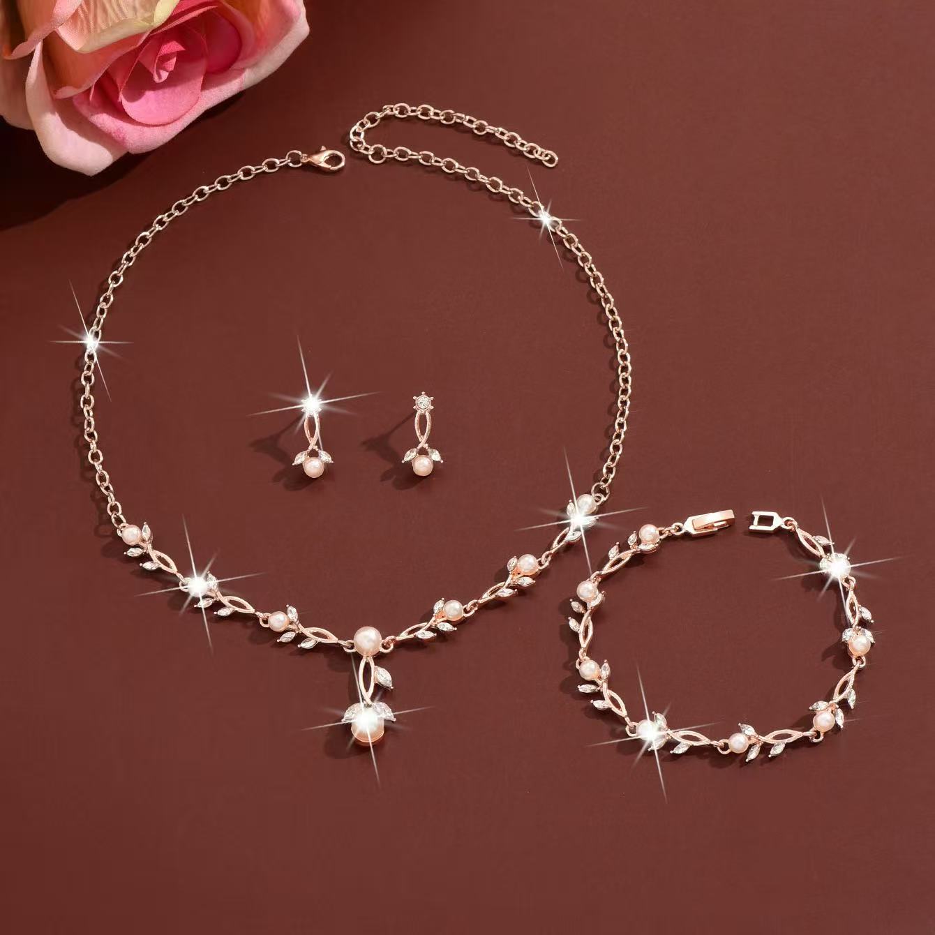 Elegant Leaf Pearl Jewelry Set