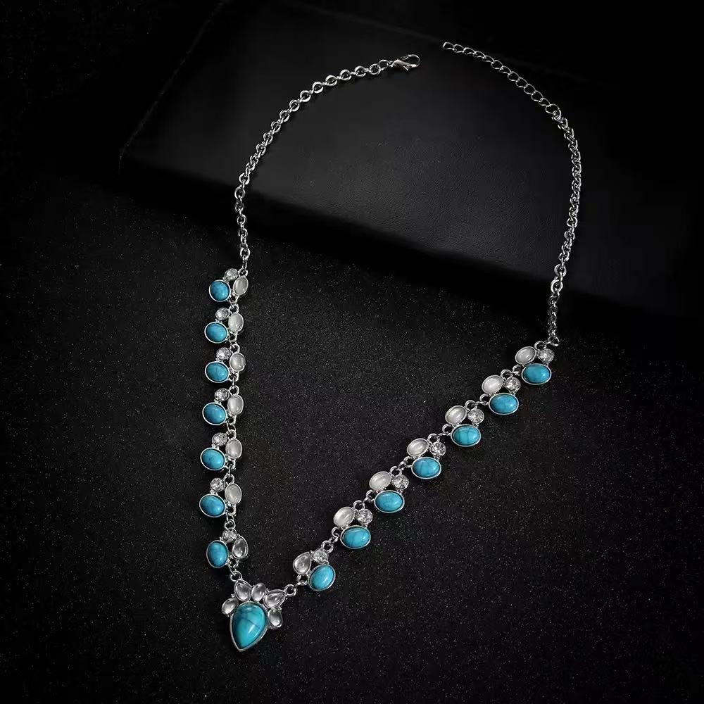 Bohemian Turquoise Flower Necklace