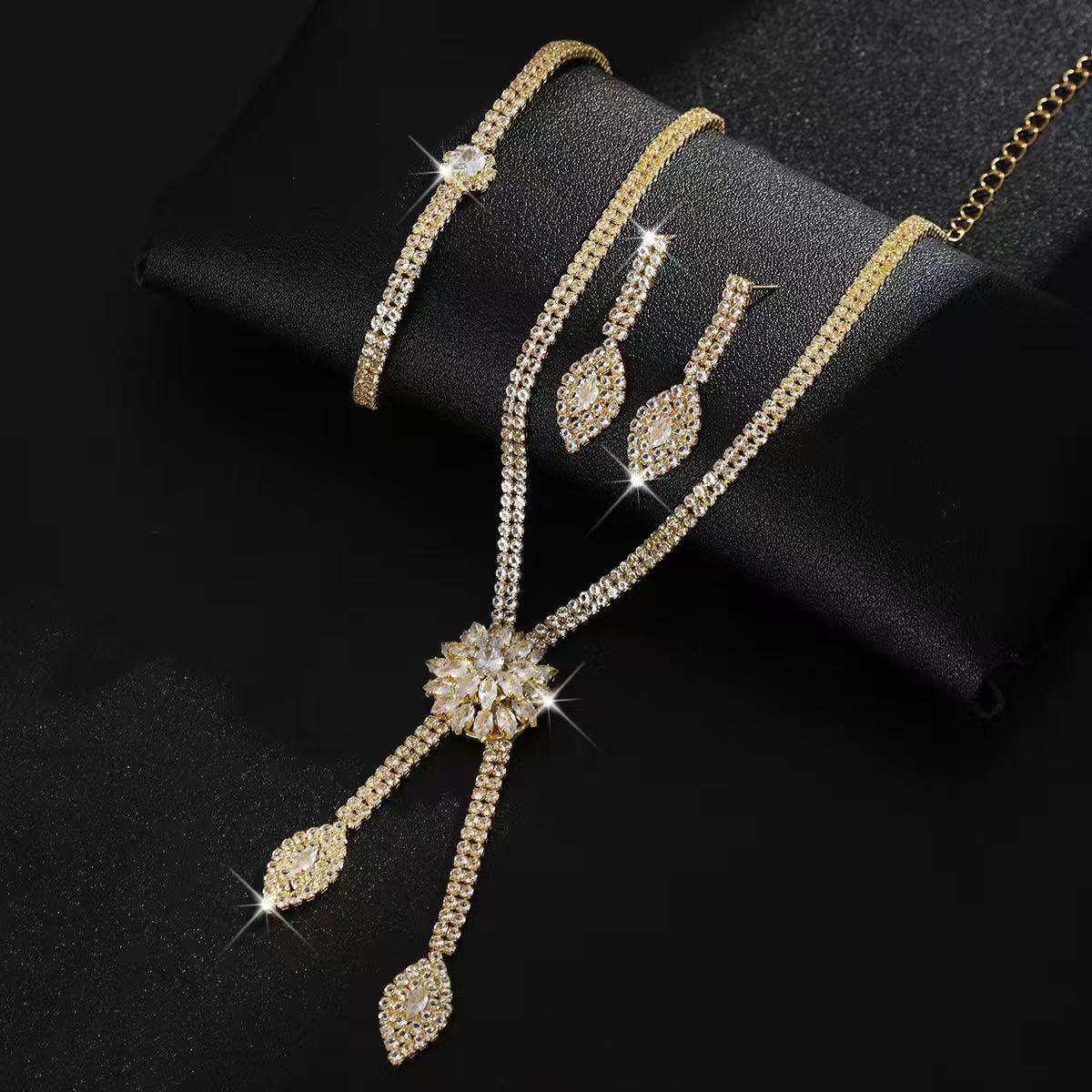 Full Diamond Tassel Luxury Necklace Set