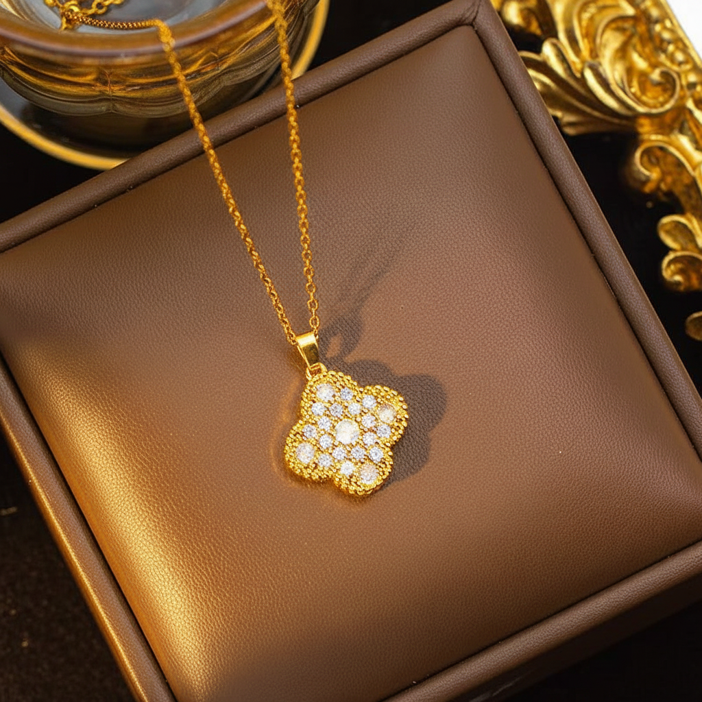 Four-Leaf Clover Clear Zircon