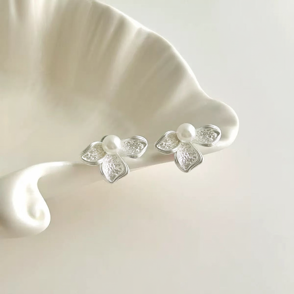 S925 Silver Pearl Flower Petal Stud Earrings - Style 2